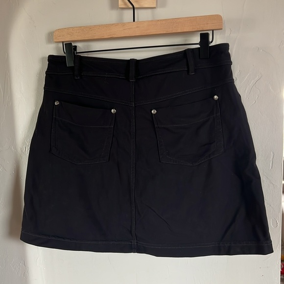 Athleta Black skirt with built in tights - Picture 4 of 4